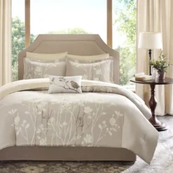 Holly Floral Comforter Set